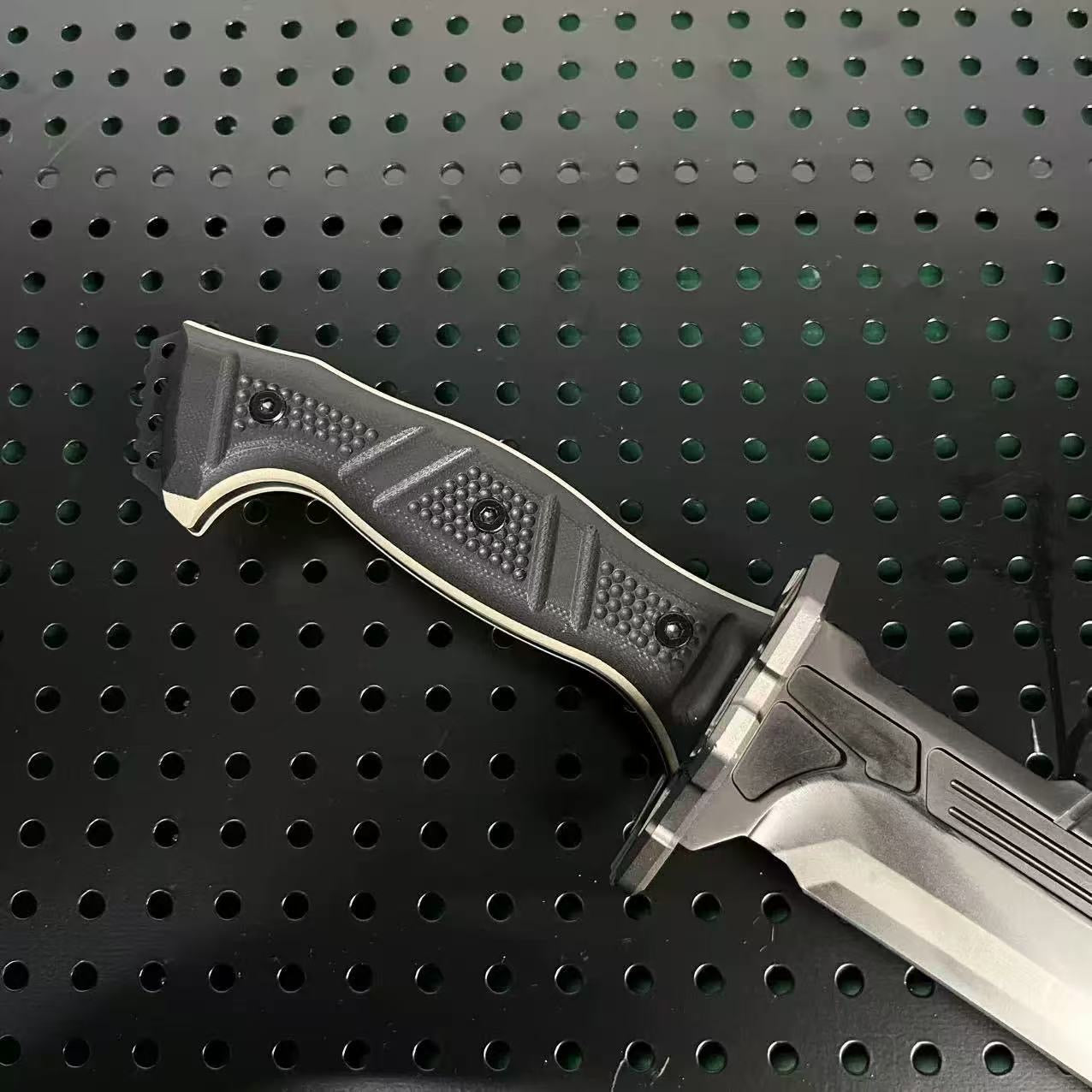 Hunter Pursuer Survival Knife
